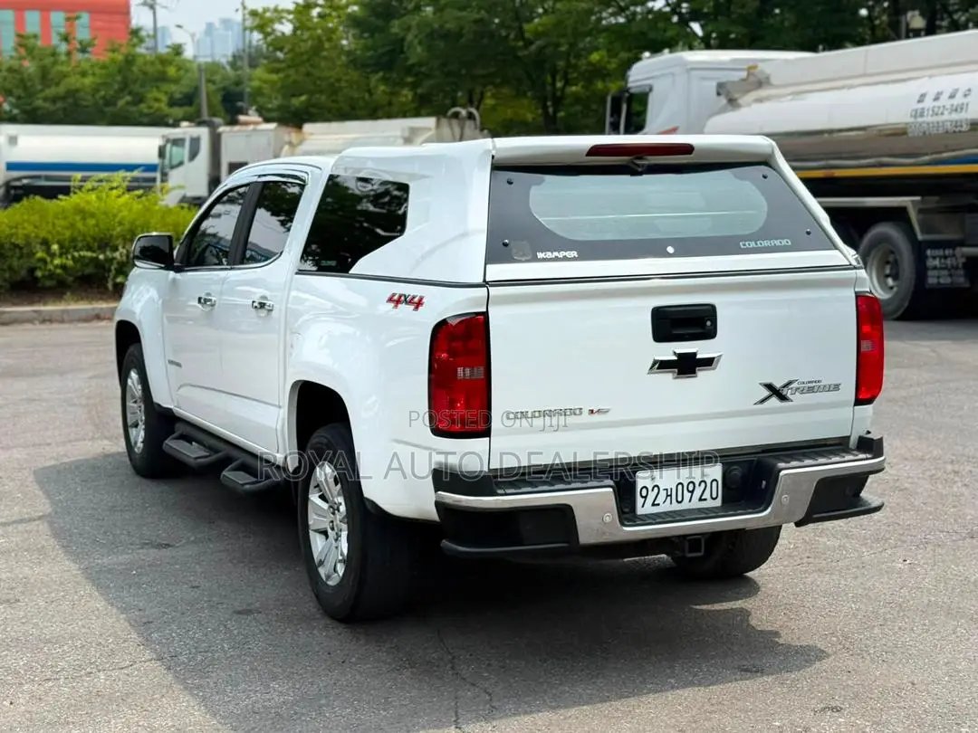 Chevrolet Colorado 2019 White
