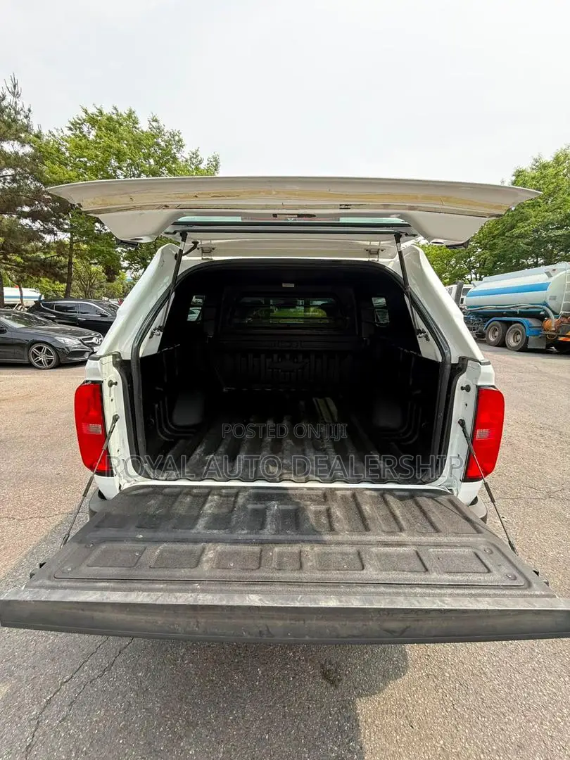 Chevrolet Colorado 2019 White