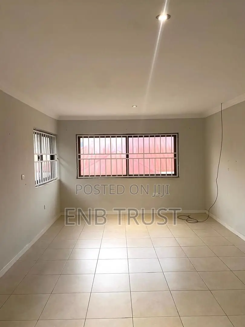 3bdrm Duplex in Cfc Estate for rent