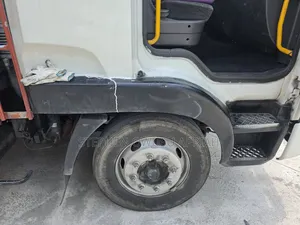 Hyundai 5 Ton 8 Bolt
