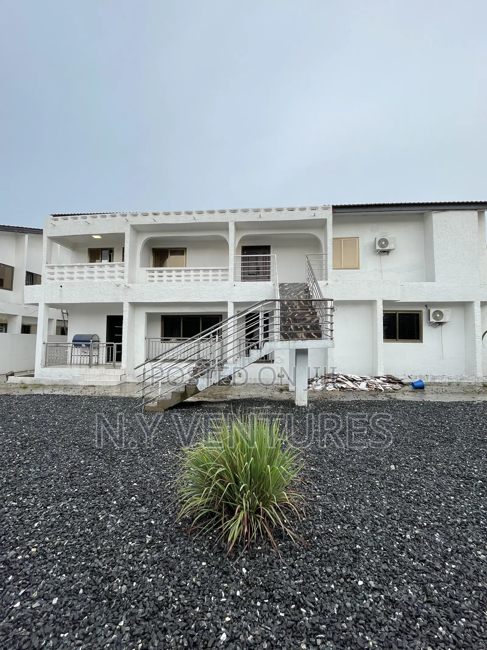 Furnished 6bdrm Apartment in Malik Estate, Tseaddo for rent