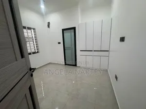4bdrm House in Coastal Spintex, Accra Metropolitan for sale
