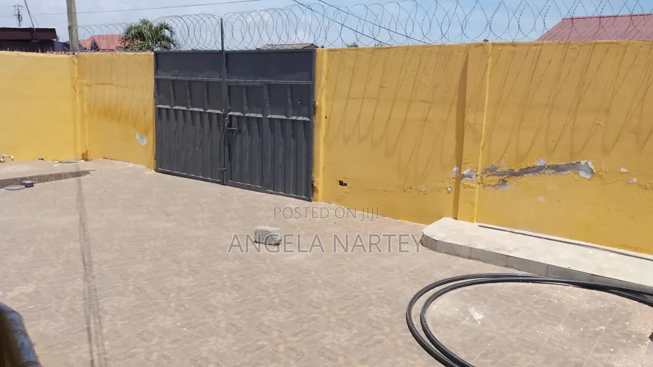 3bdrm House in Spintex, Accra Metropolitan for sale
