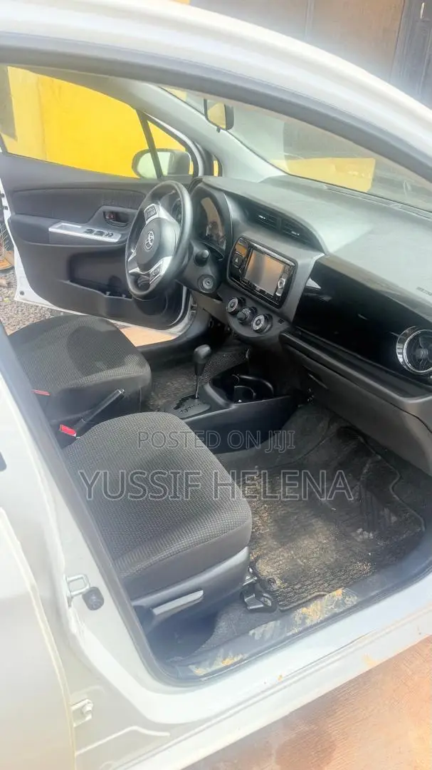 Toyota Vitz 1.3 AWD 3dr 2016 White