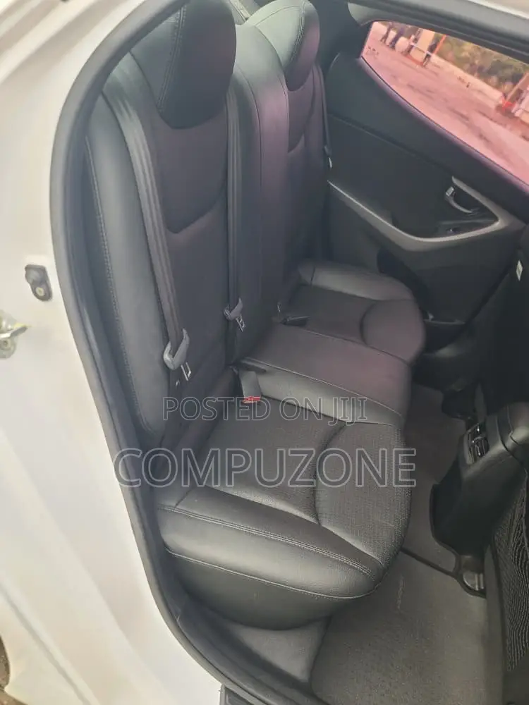 Hyundai Avante 2015 White