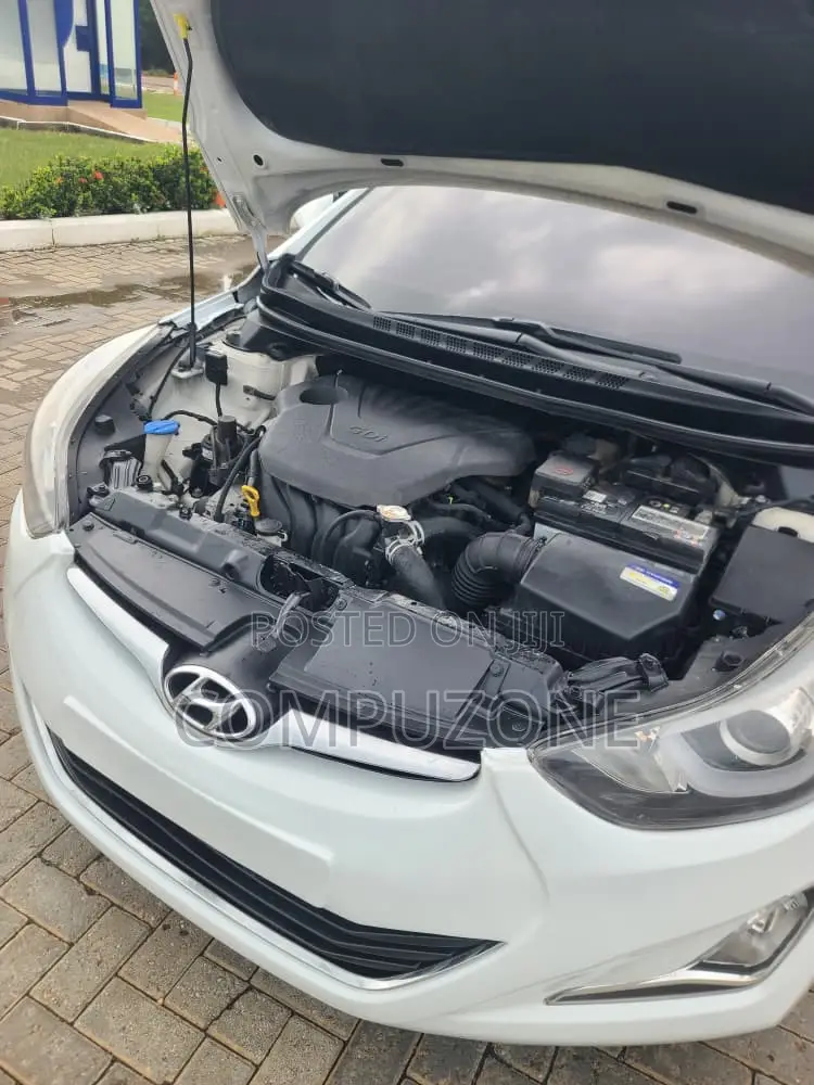 Hyundai Avante 2015 White