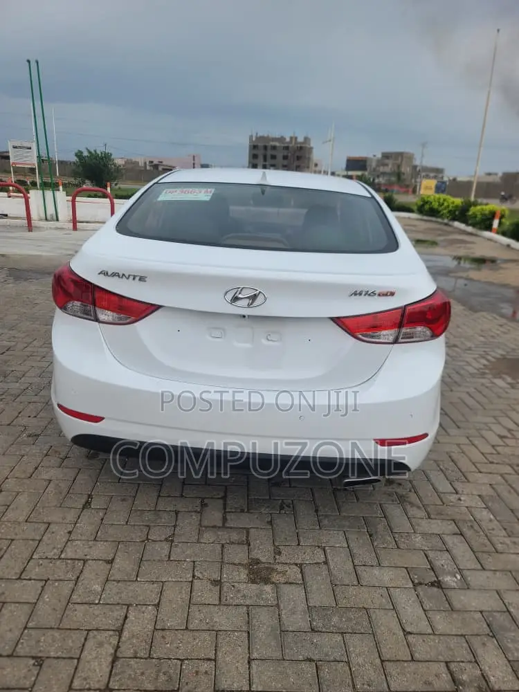 Hyundai Avante 2015 White