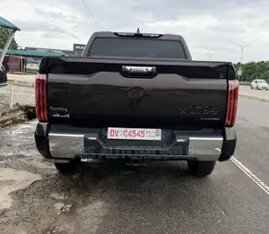 Toyota Tundra 1794 Edition CrewMax 4WD SB w/5.5' Bed (Hybrid) 2025