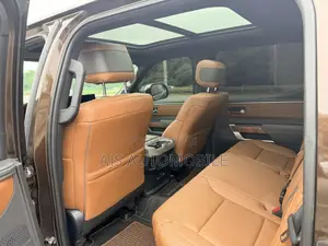 Toyota Tundra 1794 Edition CrewMax 4WD SB w/5.5' Bed (Hybrid) 2025