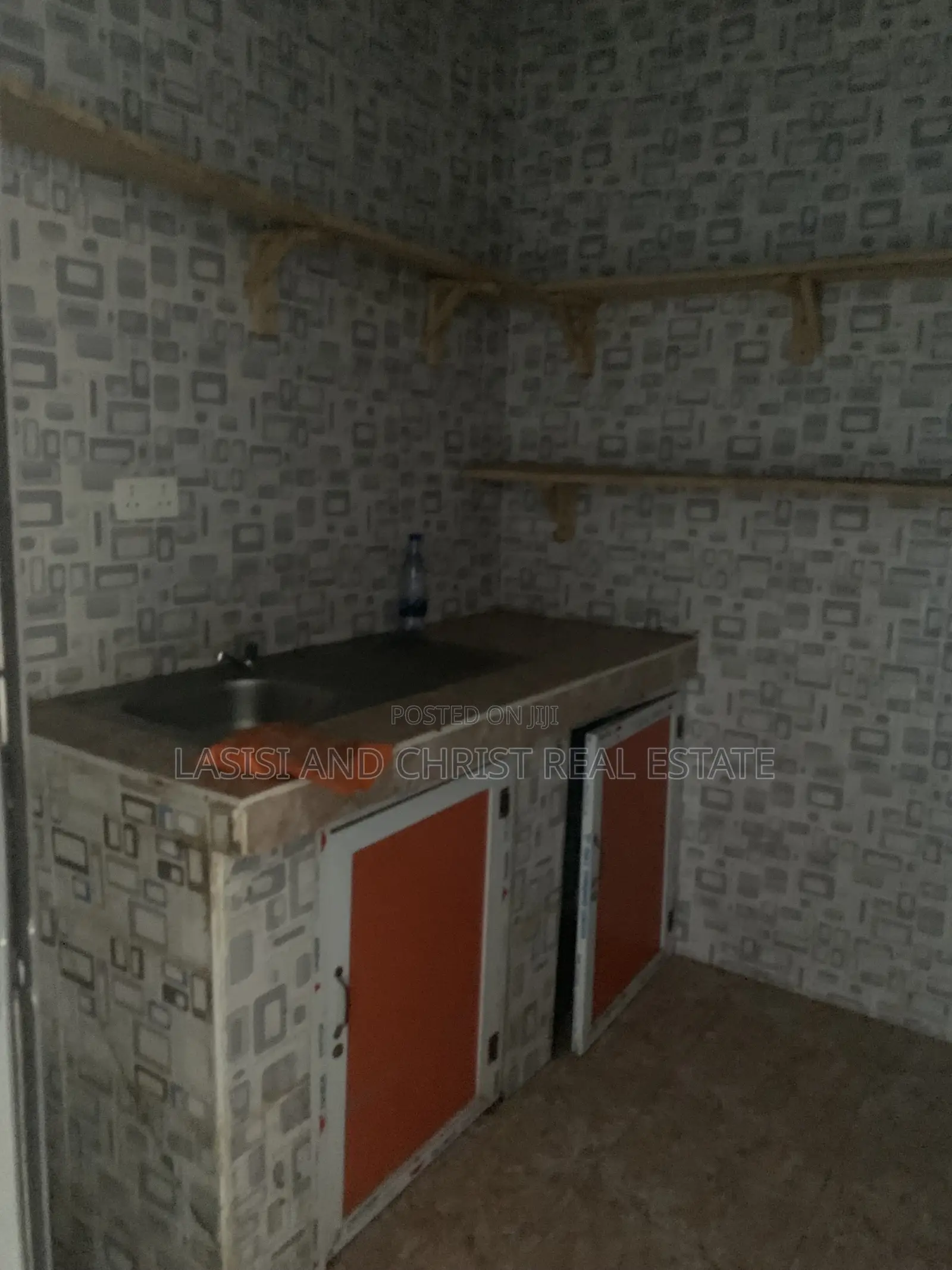2bdrm Apartment in Lasisi And Christ, Amasaman for rent