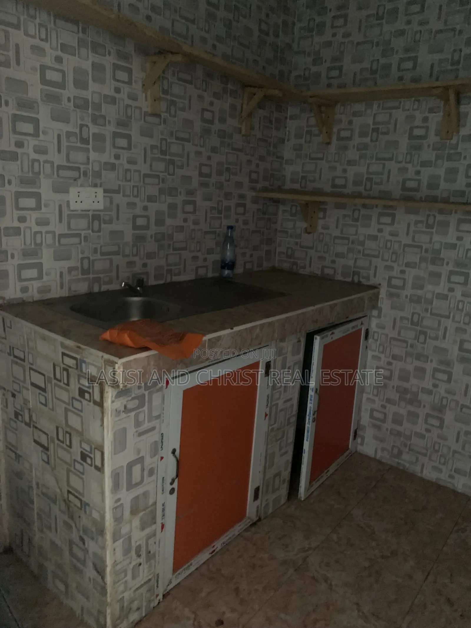 2bdrm Apartment in Lasisi And Christ, Amasaman for rent