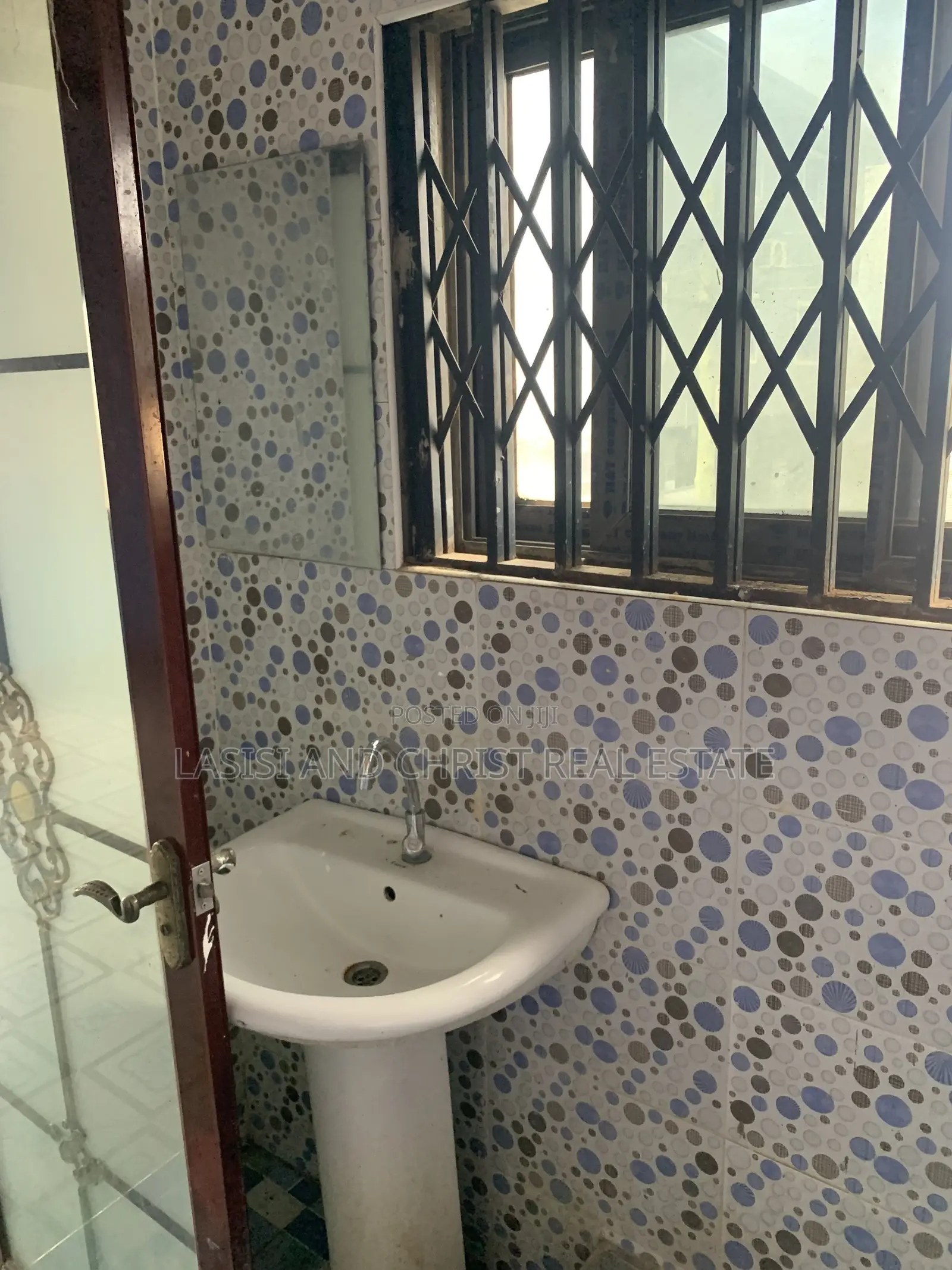2bdrm Apartment in Lasisi And Christ, Amasaman for rent