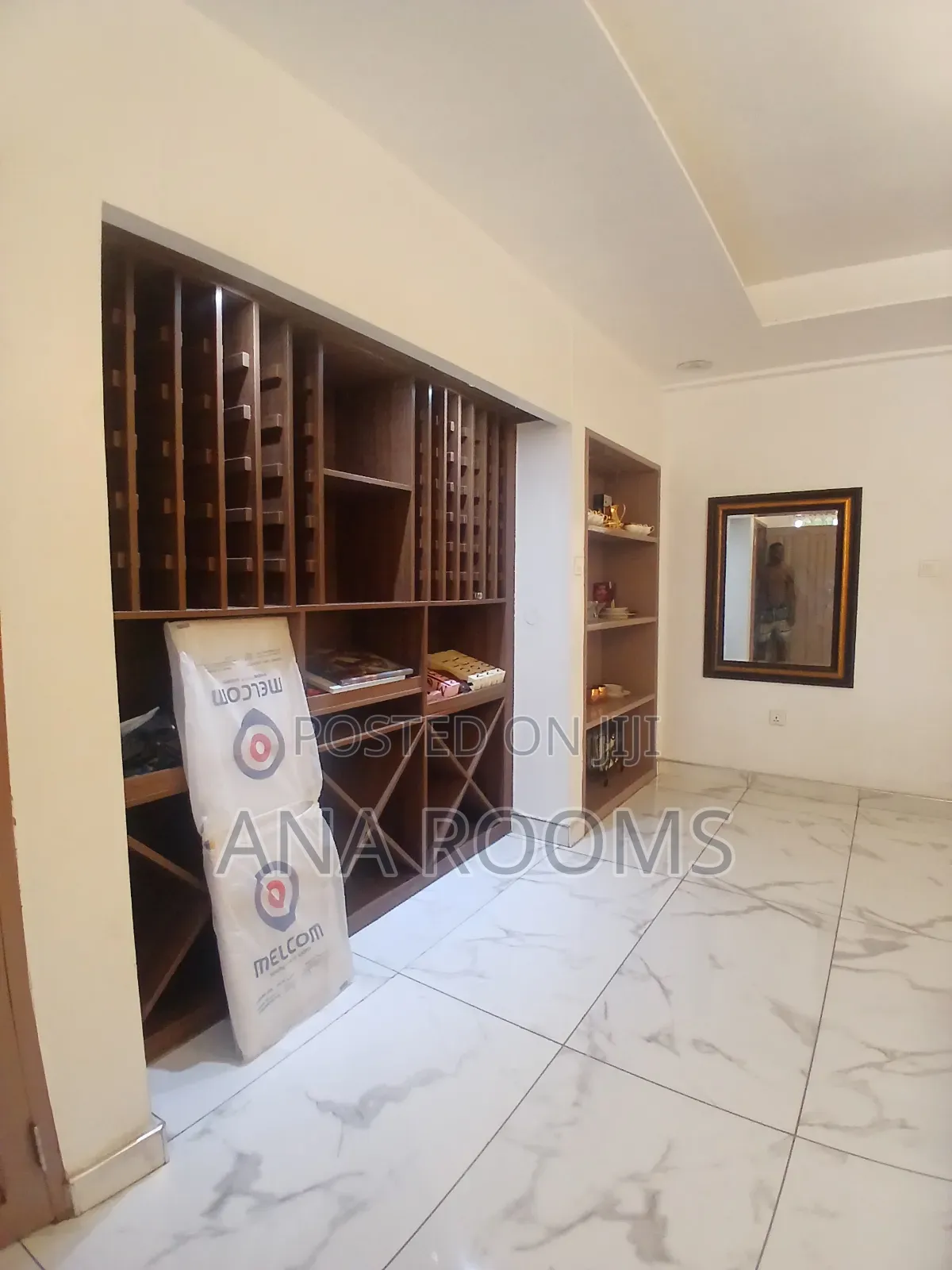 Furnished 5bdrm Mansion in Community 11, Tema Metropolitan for sale