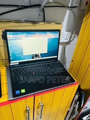 Laptop Lenovo ThinkPad E15 8GB Intel Core i5 SSD 256GB