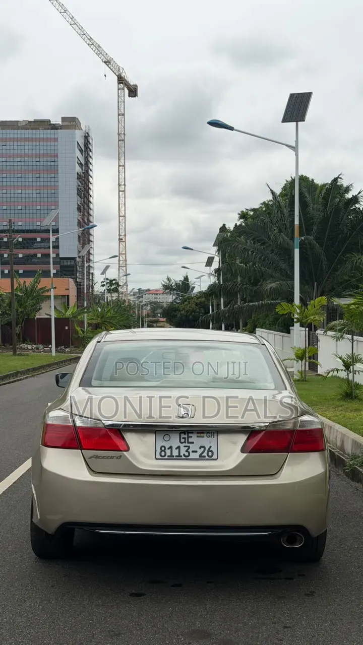 Honda Accord LX 4dr Sedan (2.4L 4cyl 6M) 2014 Off white