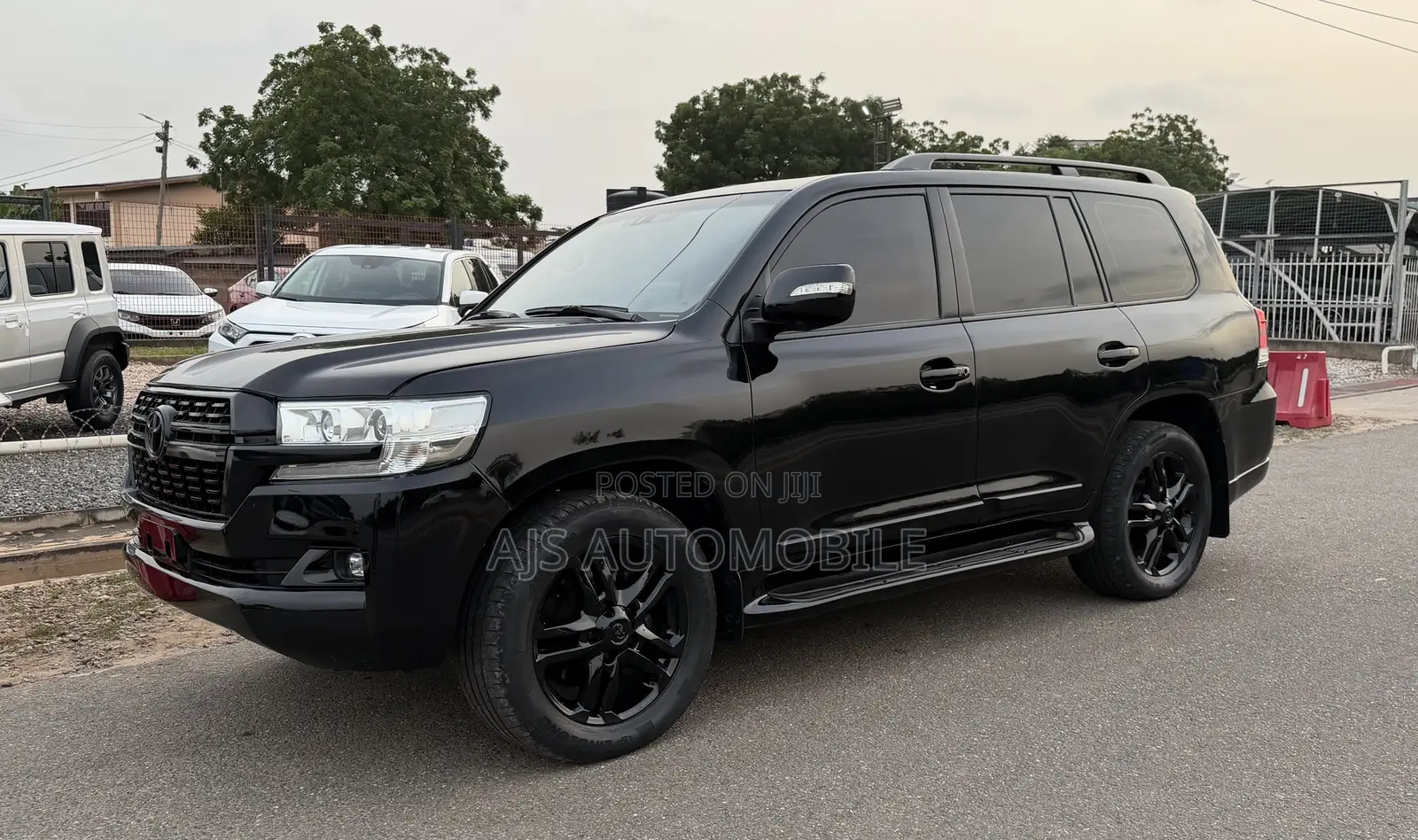 Toyota Land Cruiser 5.7 V8 GXR 2016 Black