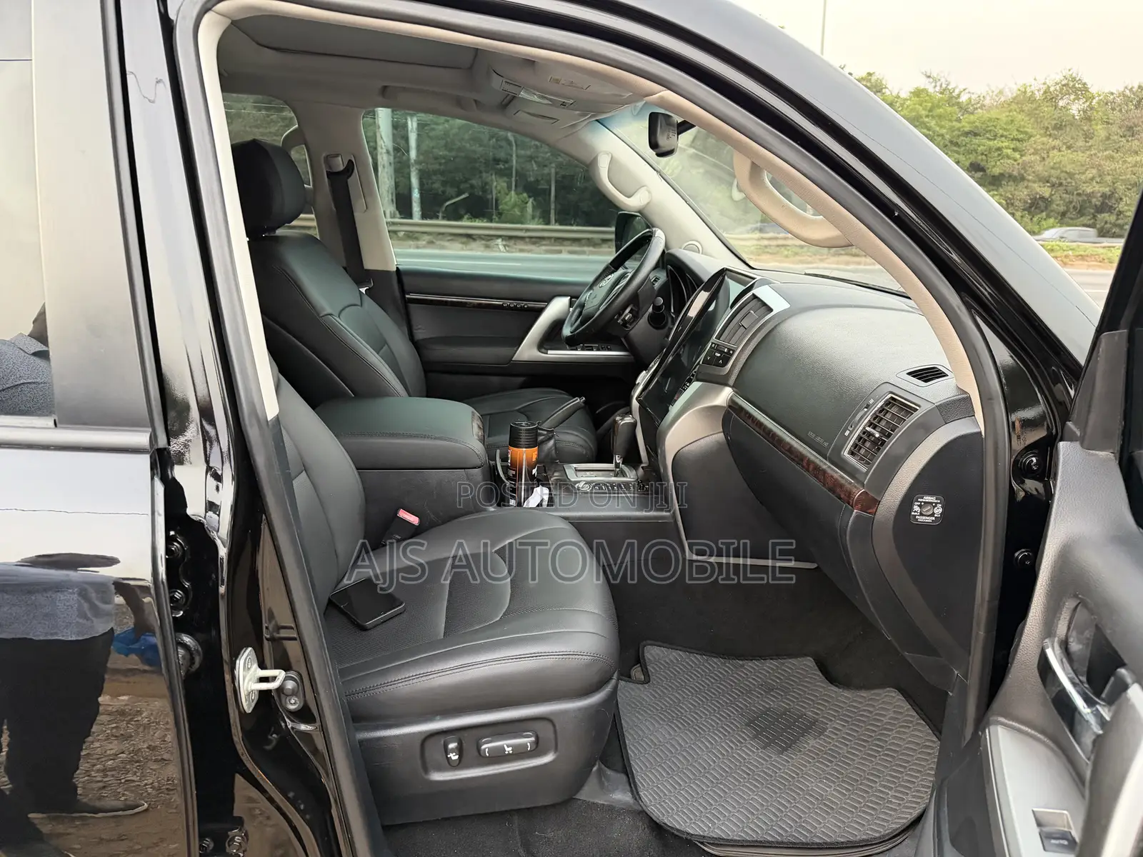 Toyota Land Cruiser 5.7 V8 GXR 2016 Black