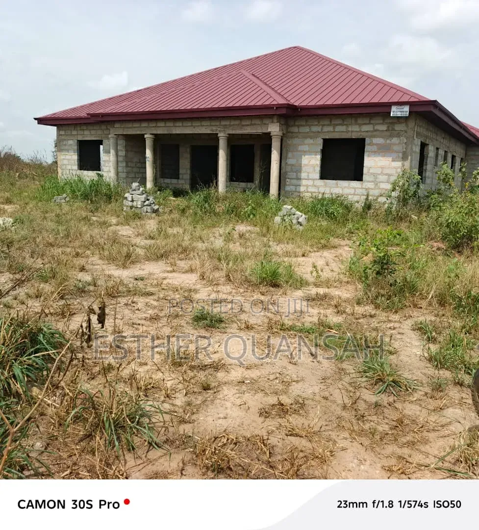 5bdrm House in Jesus Christ, Amasaman for sale