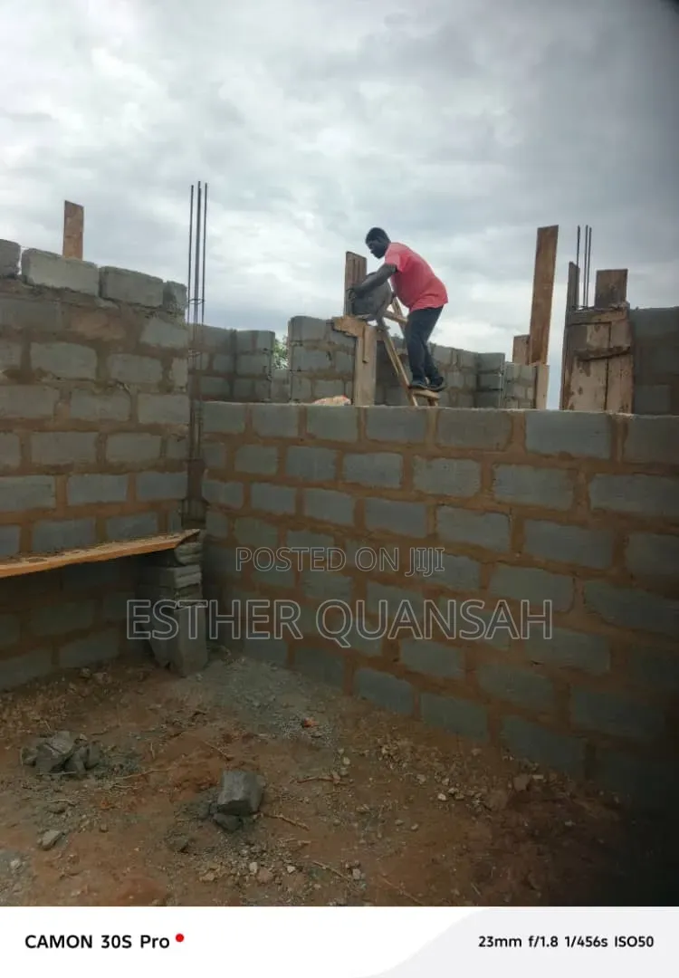 5bdrm House in Jesus Christ, Amasaman for sale