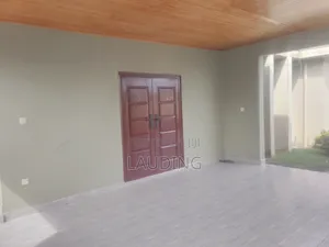 5bdrm House in Baatsona Total for rent