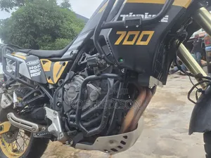 Yamaha 2021 Black