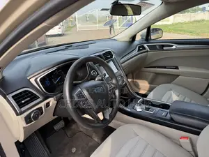 Ford Fusion SE AWD 2017 Beige