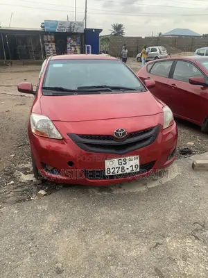 Toyota Yaris 2009 Red