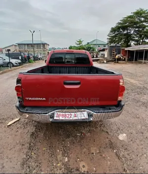 Toyota Tacoma 2007 Red