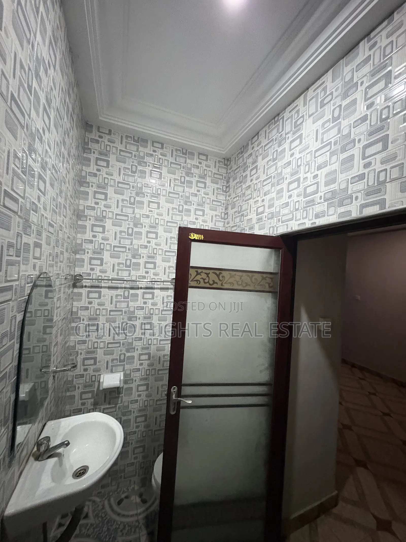1bdrm Apartment in Us, Tema Metropolitan for rent