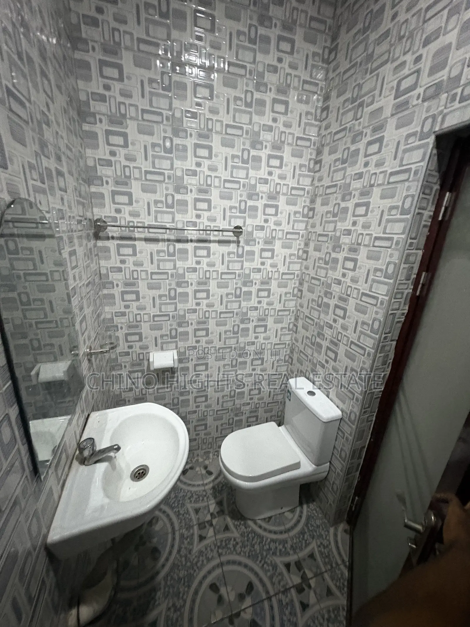 1bdrm Apartment in Us, Tema Metropolitan for rent