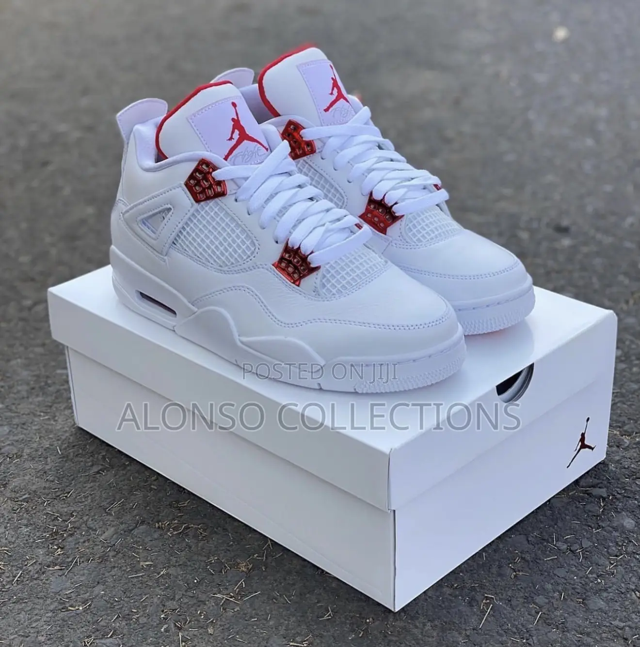 Jordan 4 Metallic Red