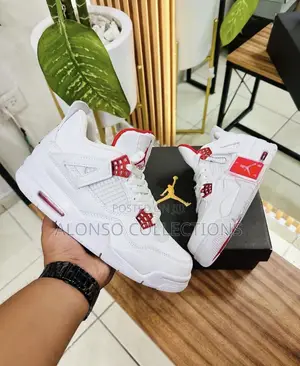 Jordan 4 Metallic Red