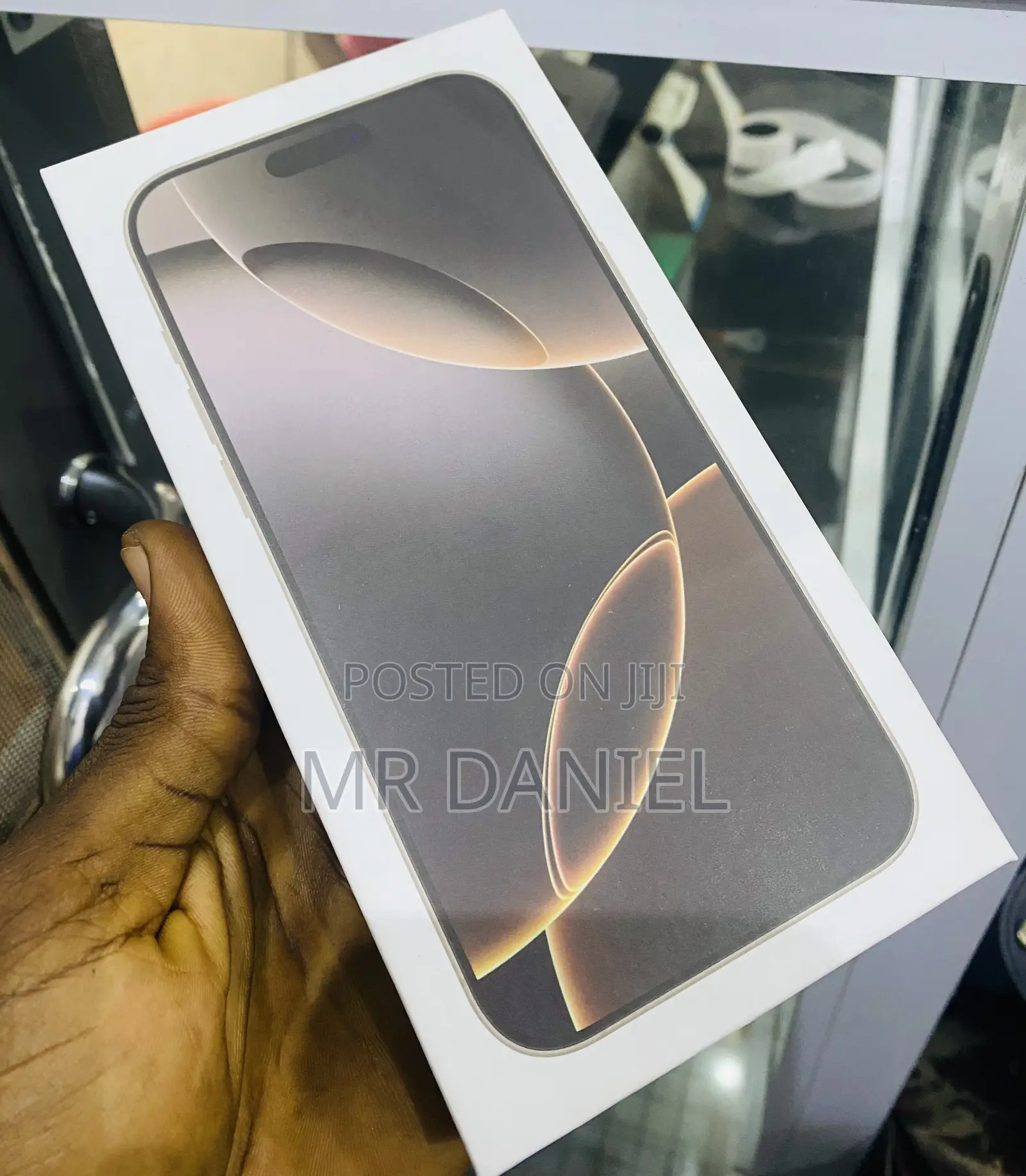 New Apple iPhone 16 Pro Max 1 TB Gold