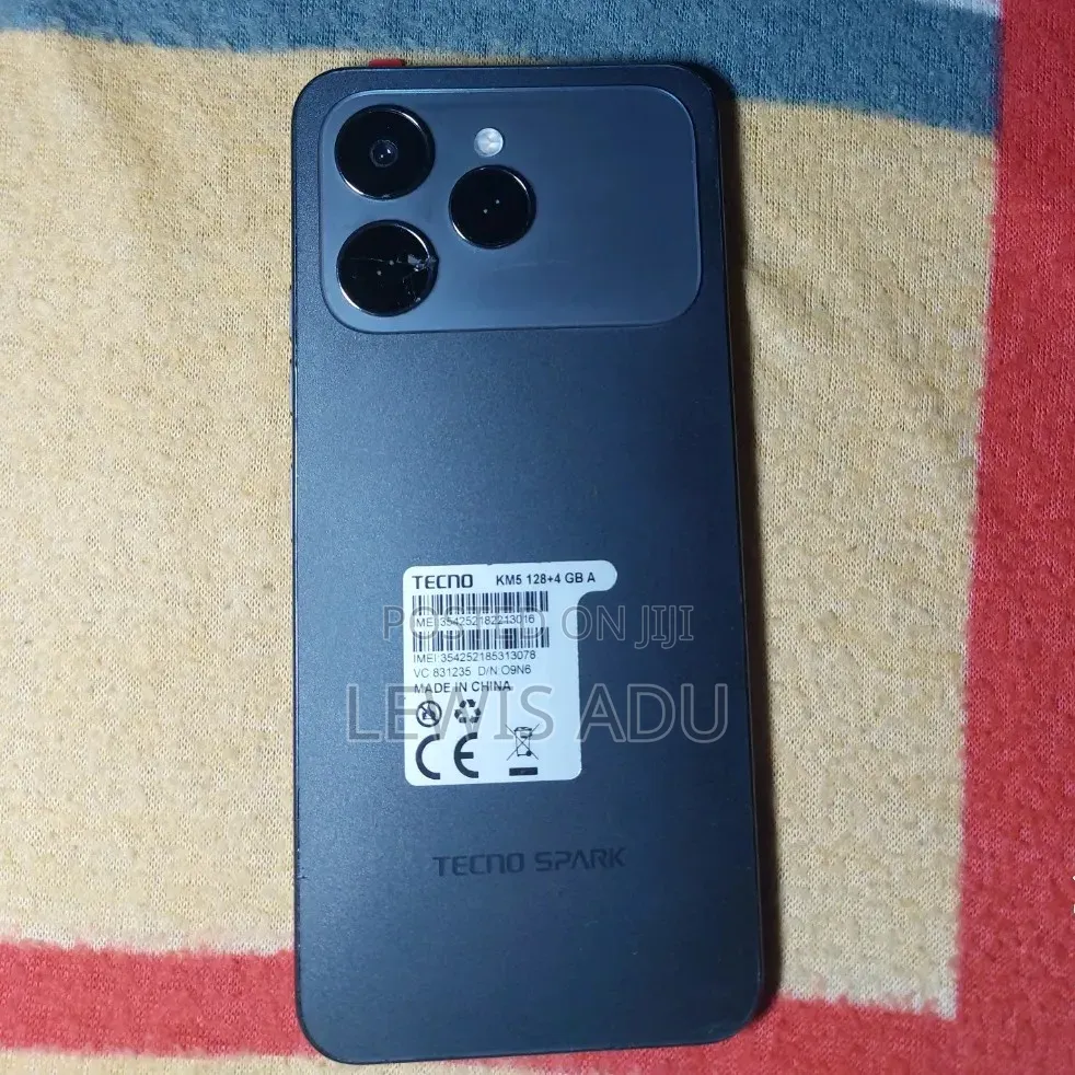 Tecno Spark 40 128 GB Black