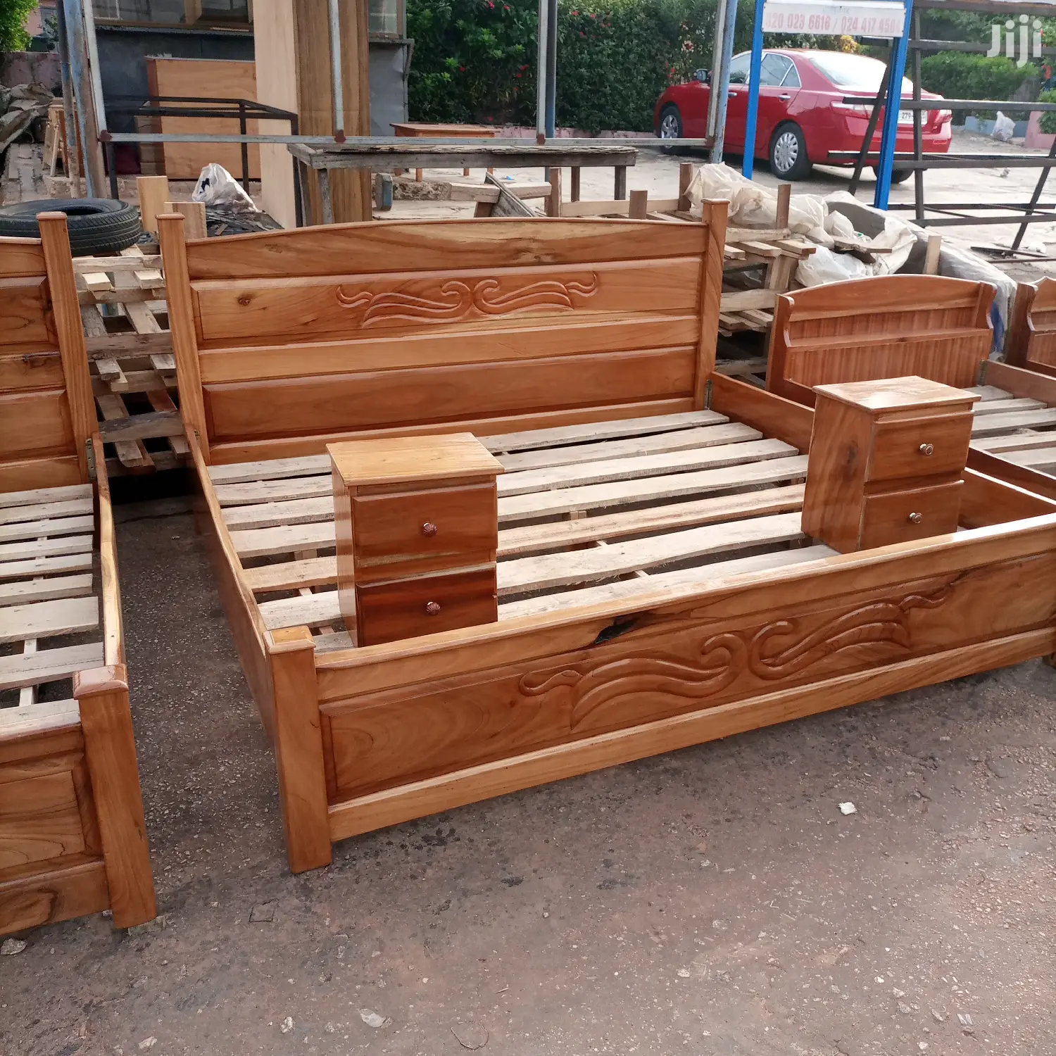 Kind Size Bed