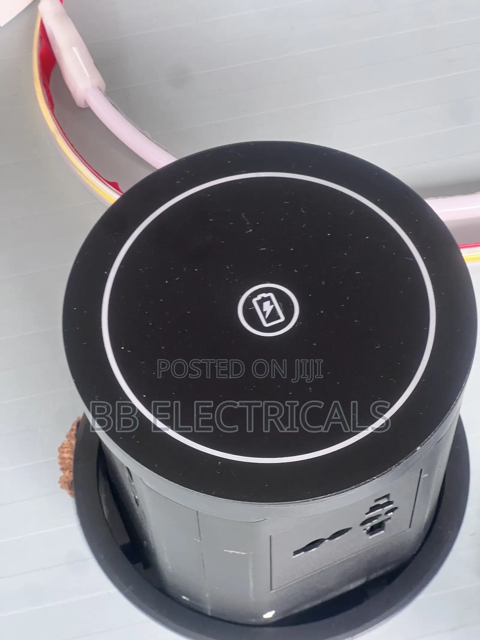 Hydraulic Lifting Socket – Kitchen Island Pop-up Power Socket