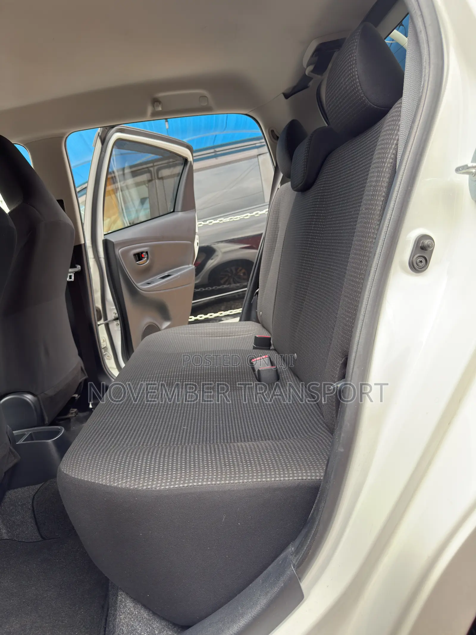 Toyota Vitz 1.5 FWD 5dr 2015 White