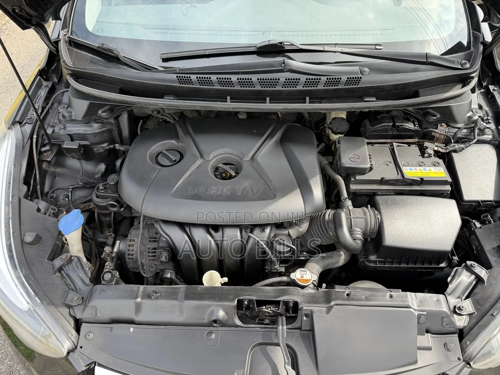 Hyundai Elantra SE Sedan FWD (1.8L 4cyl 6M) 2016 Black