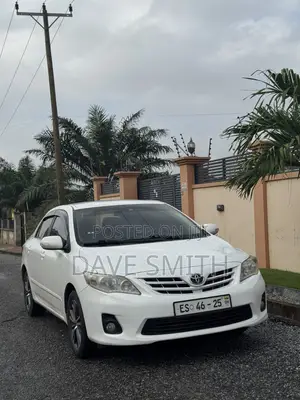 Toyota Corolla Altis 2012 White