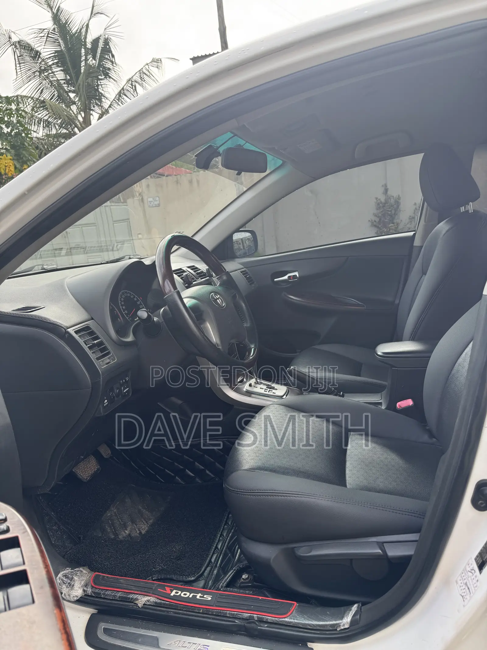 Toyota Corolla Altis 2012 White