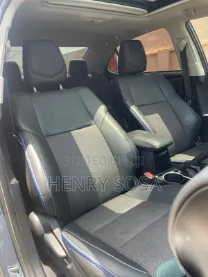 Toyota Corolla SE (1.8L 4cyl 2A) 2018 Gray
