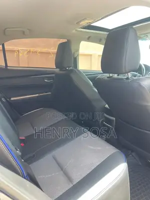 Toyota Corolla SE (1.8L 4cyl 2A) 2018 Gray