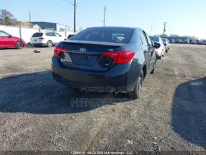Toyota Corolla SE (1.8L 4cyl 2A) 2018 Gray