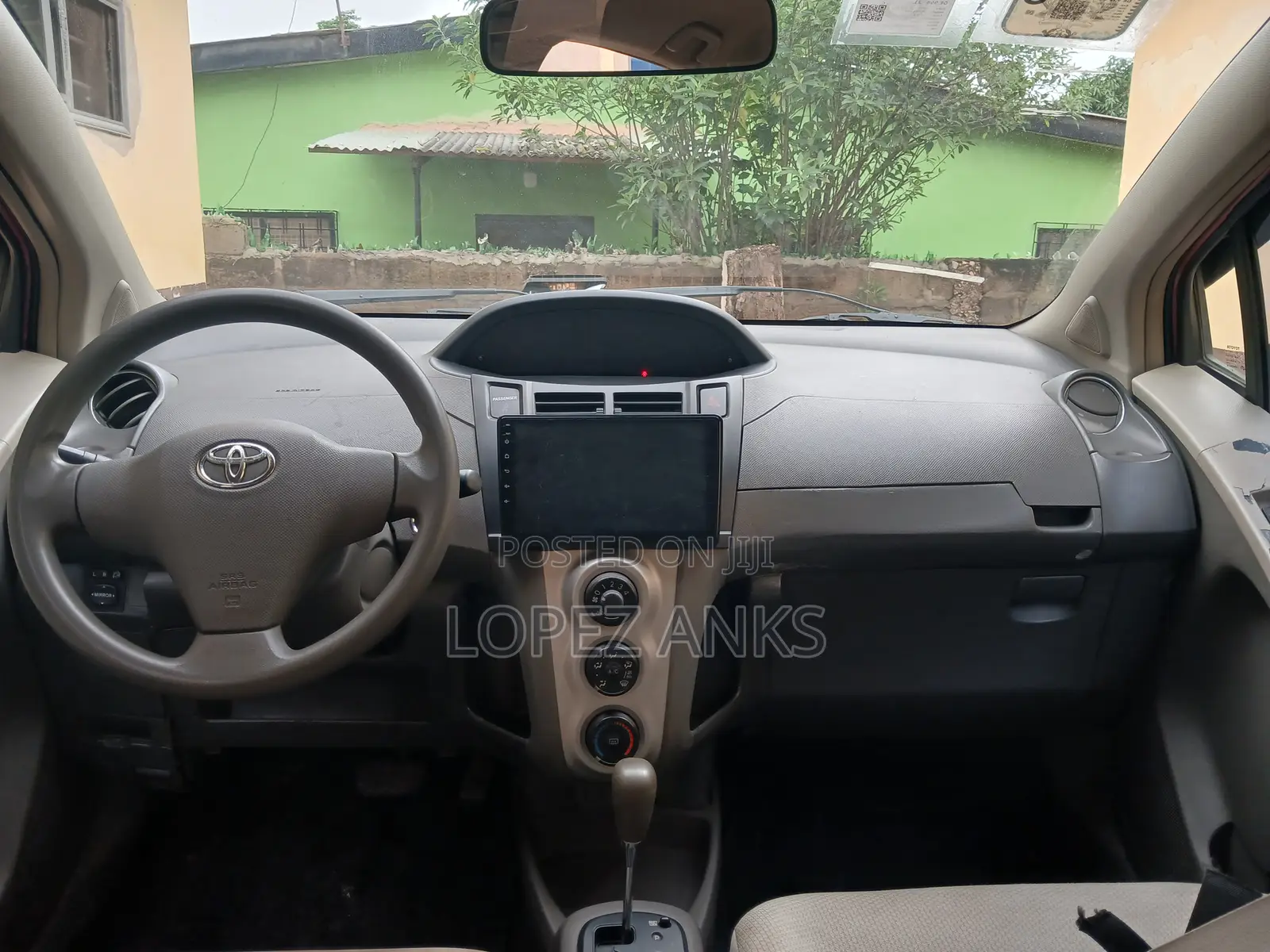 Toyota Vitz 2010