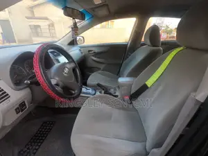 Toyota Corolla LE 4dr Sedan (1.8L 4cyl 4A) 2010 Gray