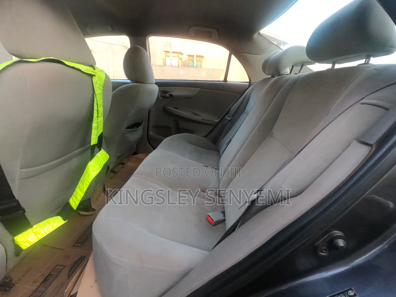 Toyota Corolla LE 4dr Sedan (1.8L 4cyl 4A) 2010 Gray