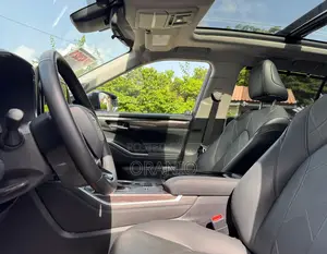 Toyota Highlander Platinum 2022 Blue