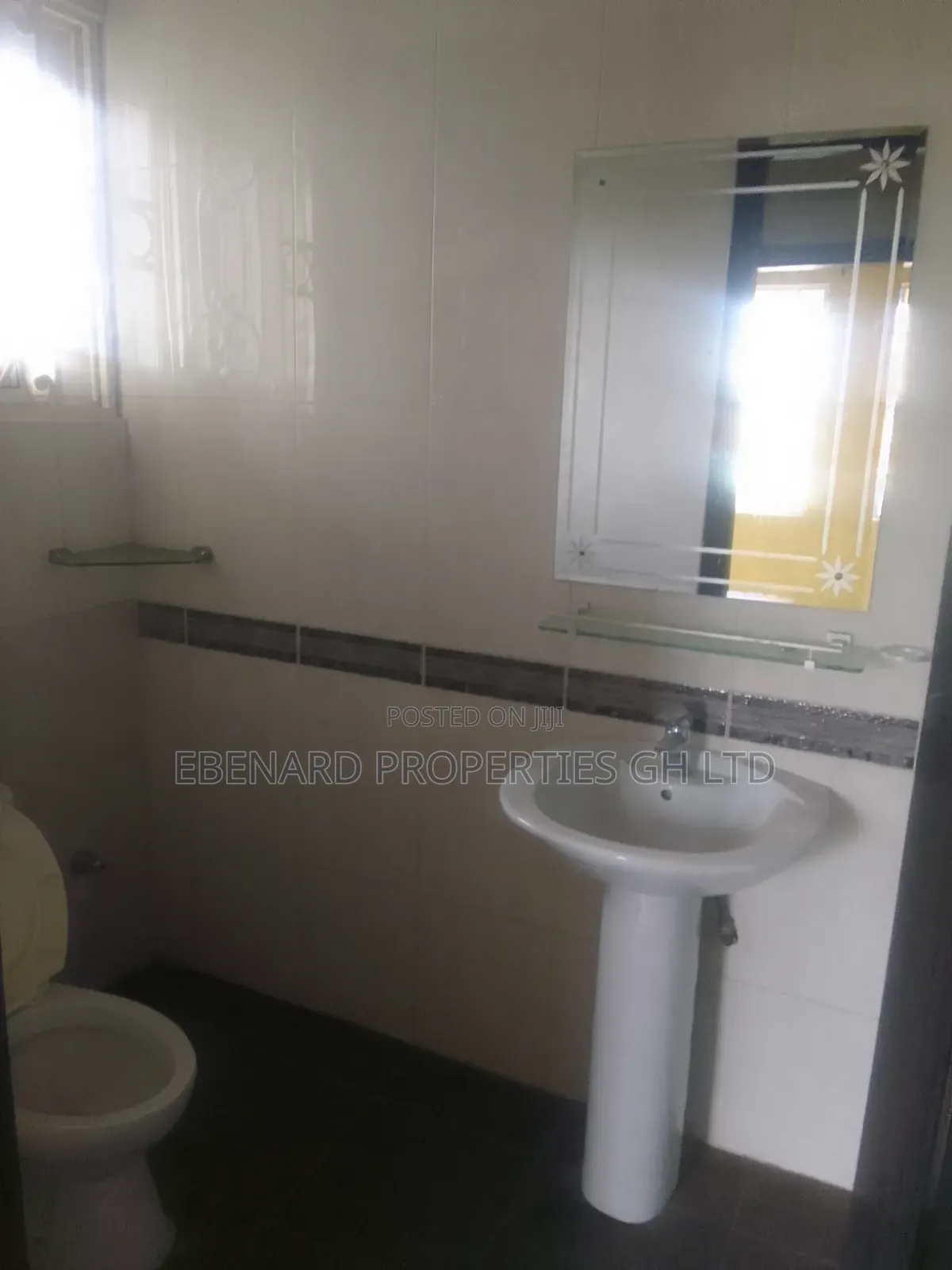 5bdrm House in Ebenard Properties, Lashibi for rent