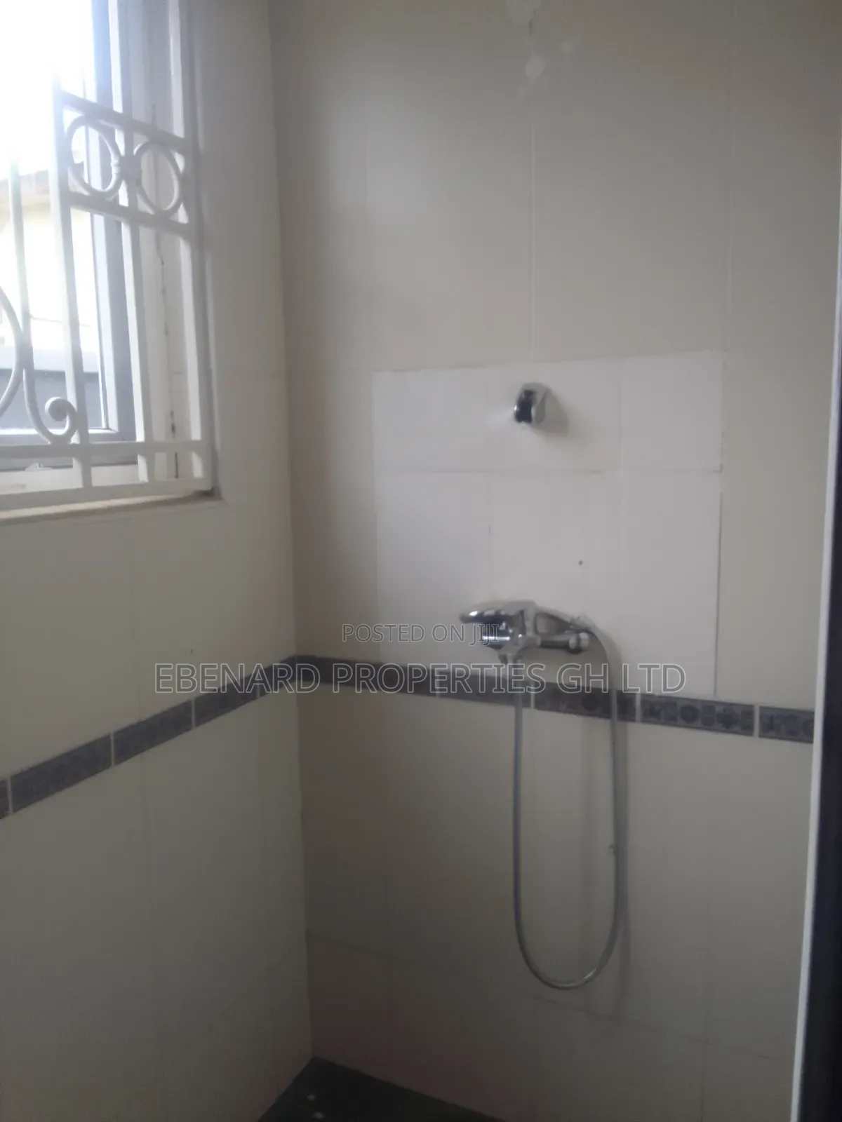 5bdrm House in Ebenard Properties, Lashibi for rent