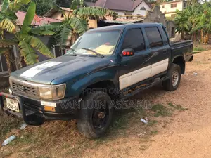 Toyota Hilux 1999 Green
